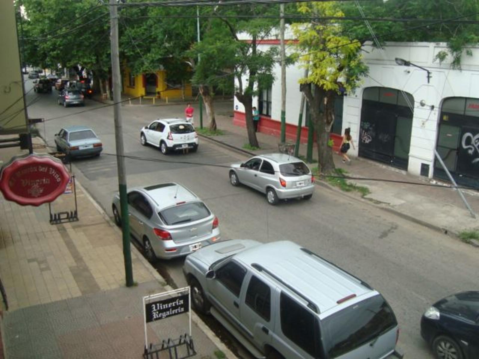 alsina 572 · Almirante Brown — foto 10