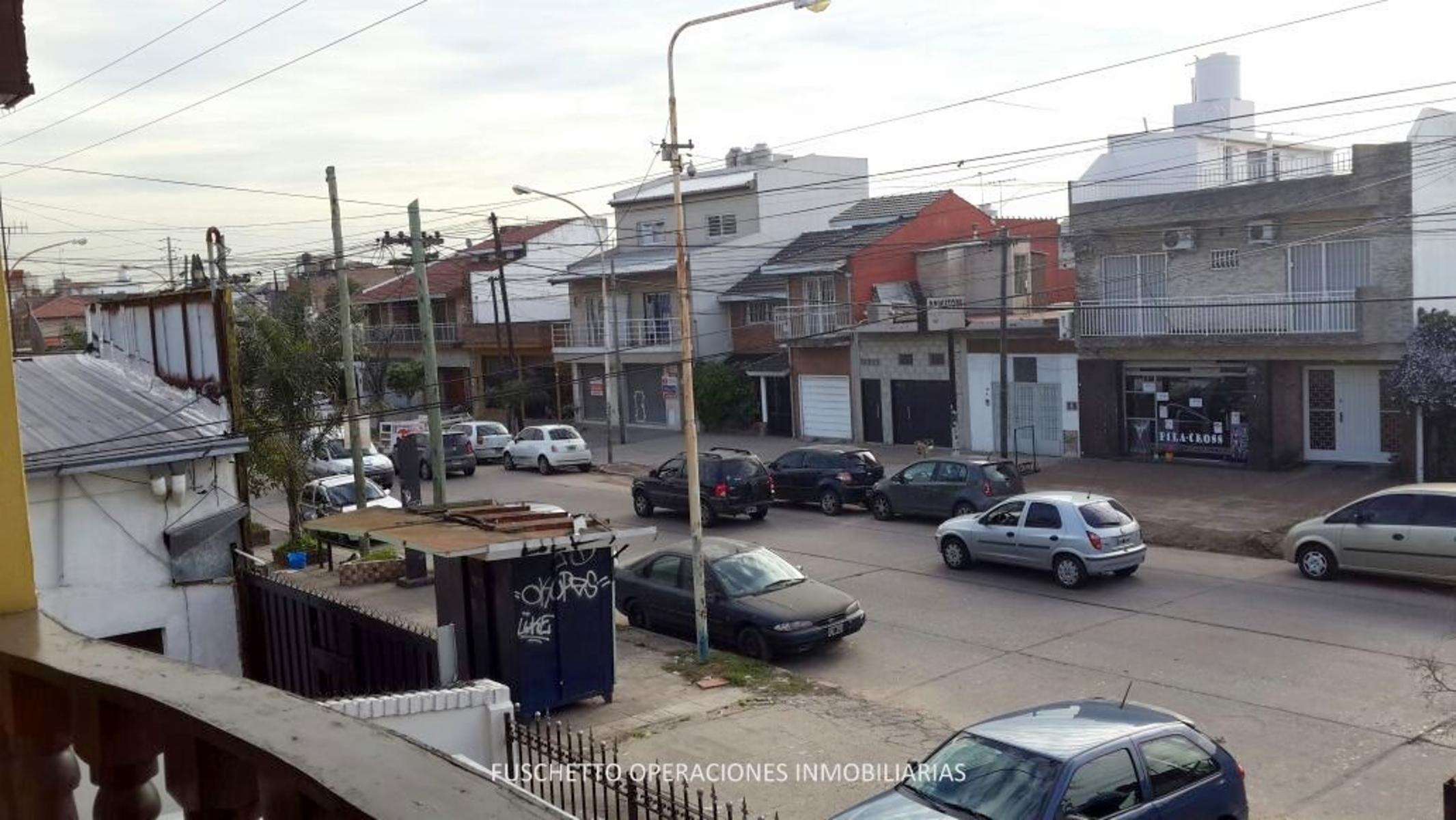 Av Velez Sarsfield 1100 · La Matanza — foto 3