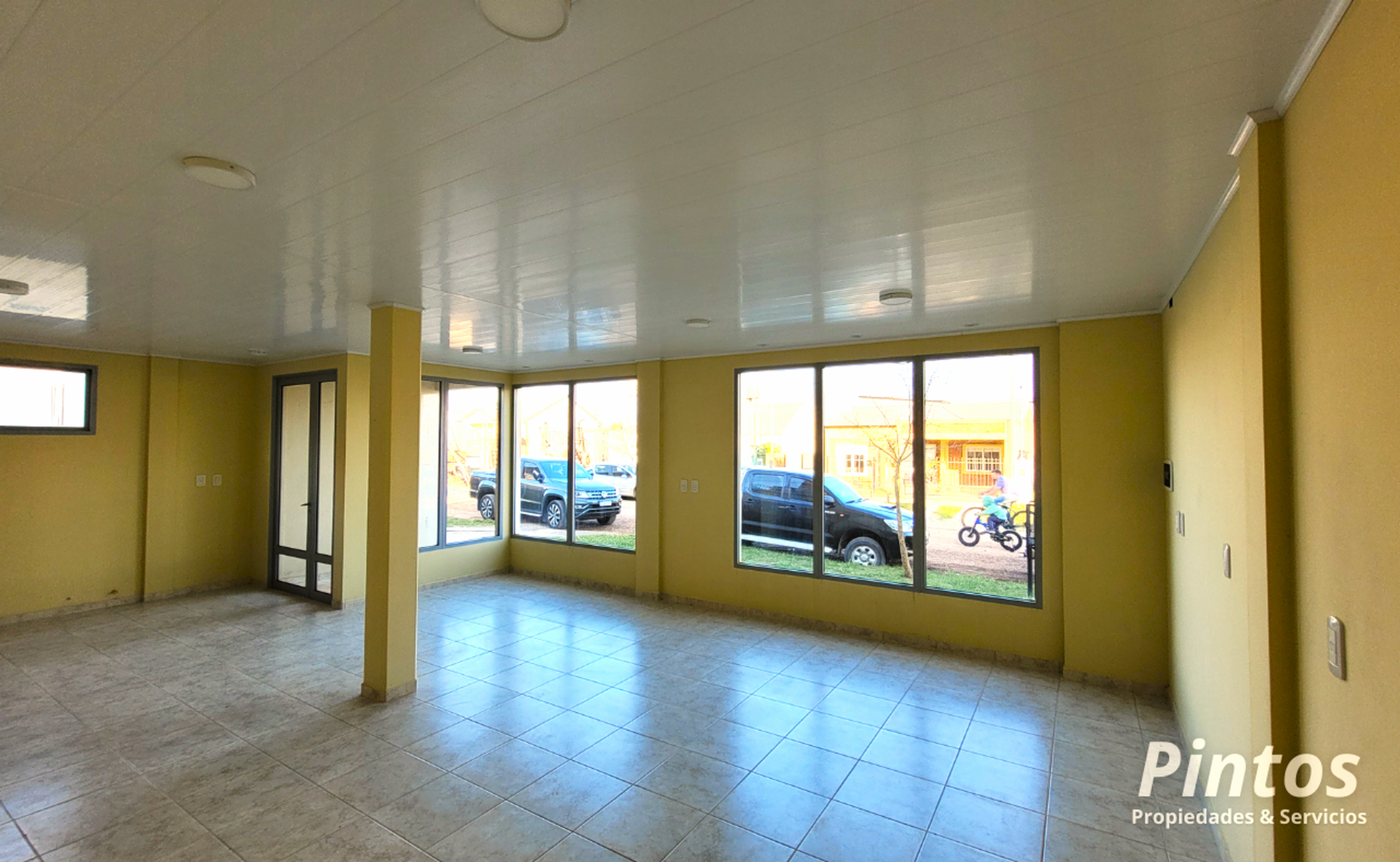 Valais · Colón — foto 6