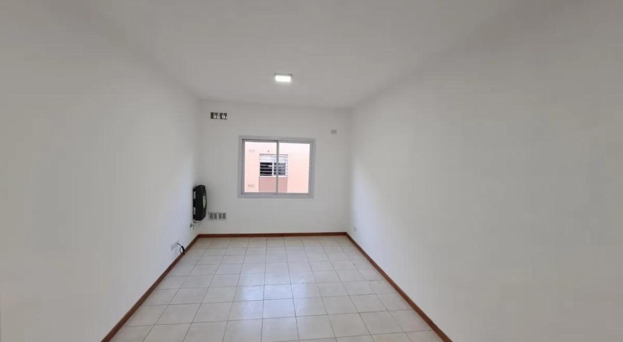 REVERENDO  PADRE ANSALDO 600 · Moreno — foto 3
