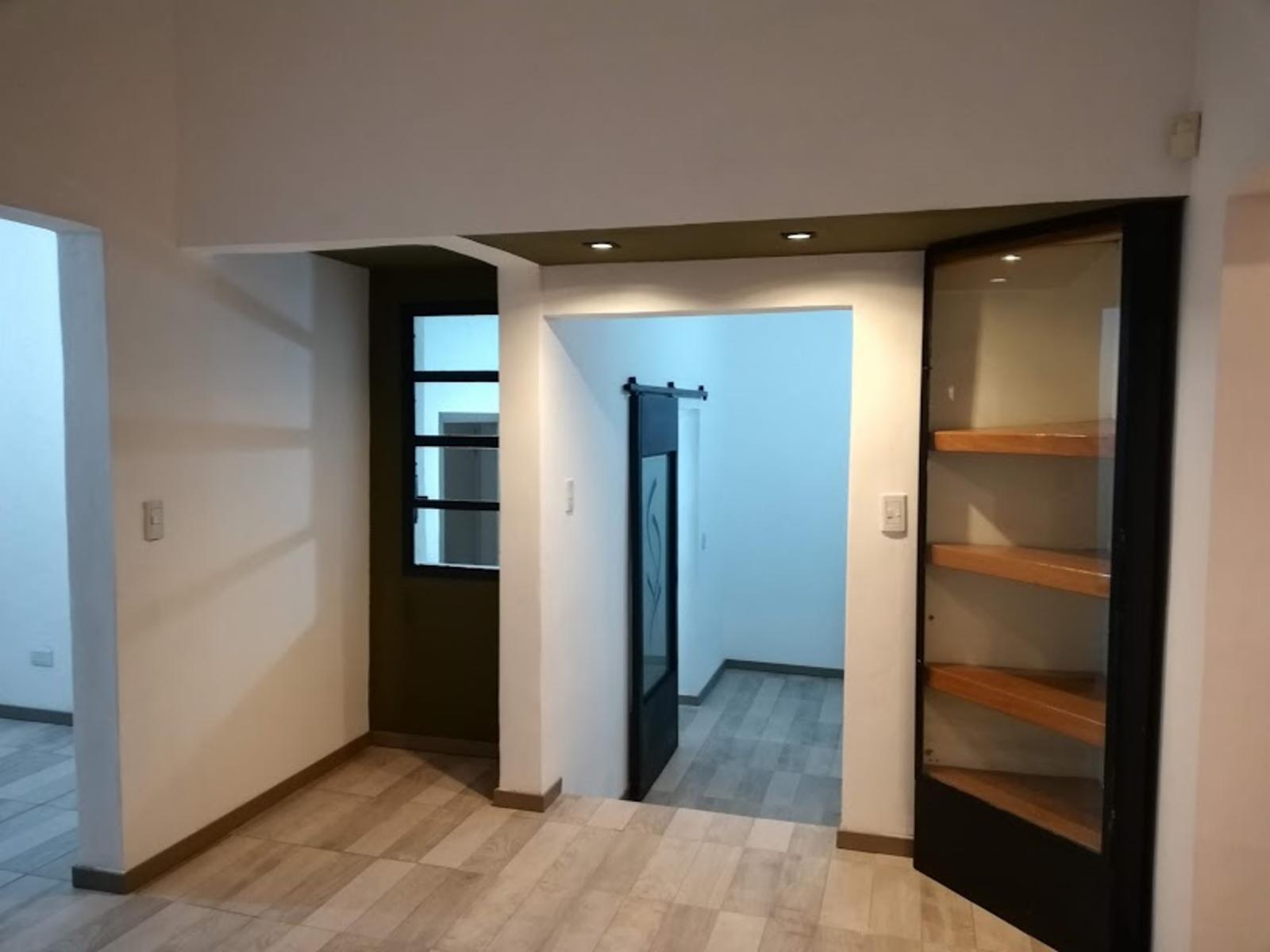 CASA VENTA CARLOS PAZ CON PILETA CENTRICA · Punilla — foto 12
