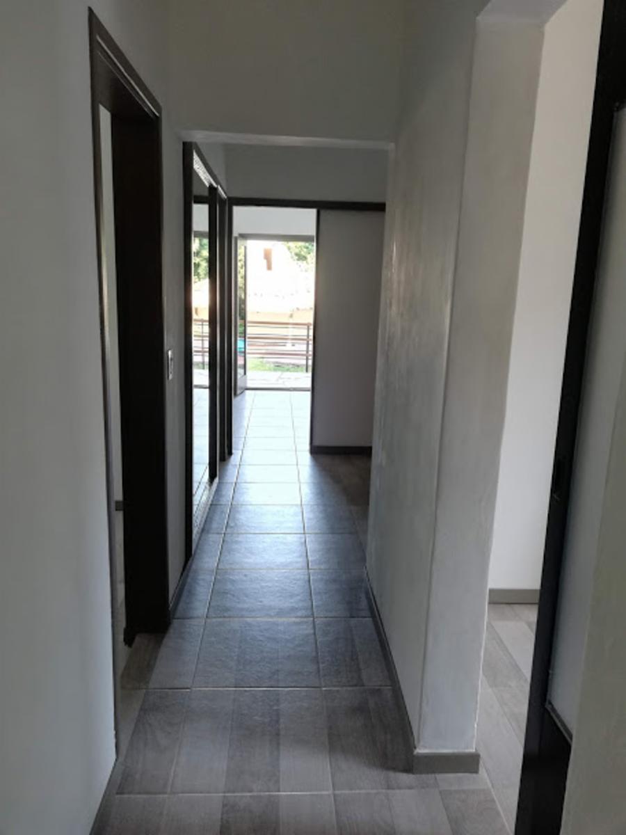 CASA VENTA CARLOS PAZ CON PILETA CENTRICA · Punilla — foto 24