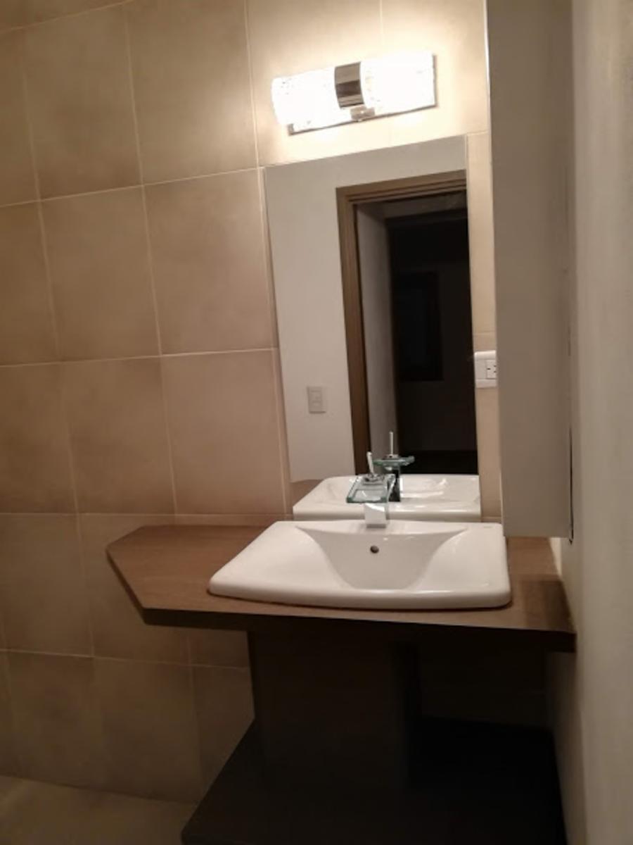 CASA VENTA CARLOS PAZ CON PILETA CENTRICA · Punilla — foto 30