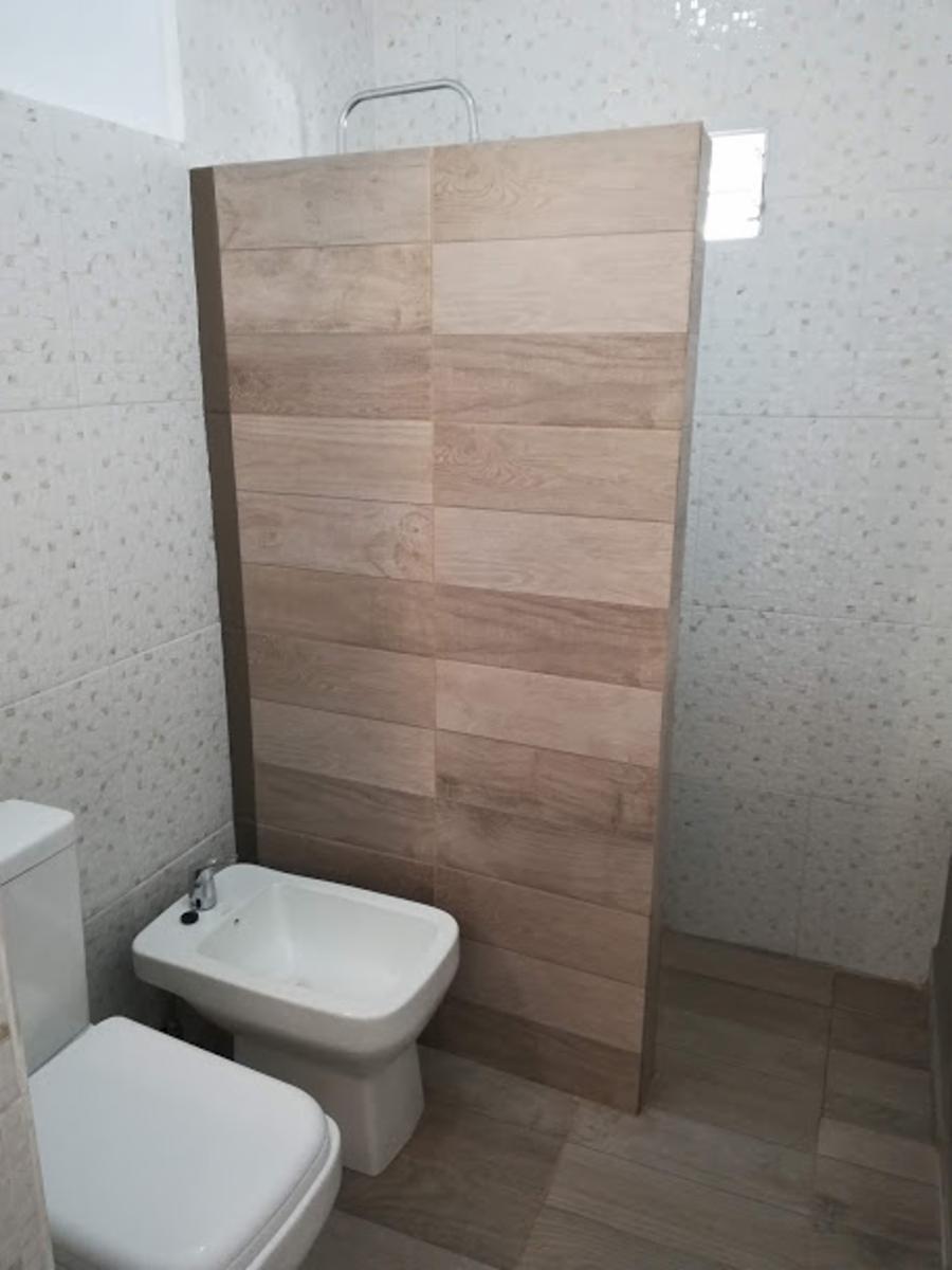 CASA VENTA CARLOS PAZ CON PILETA CENTRICA · Punilla — foto 41