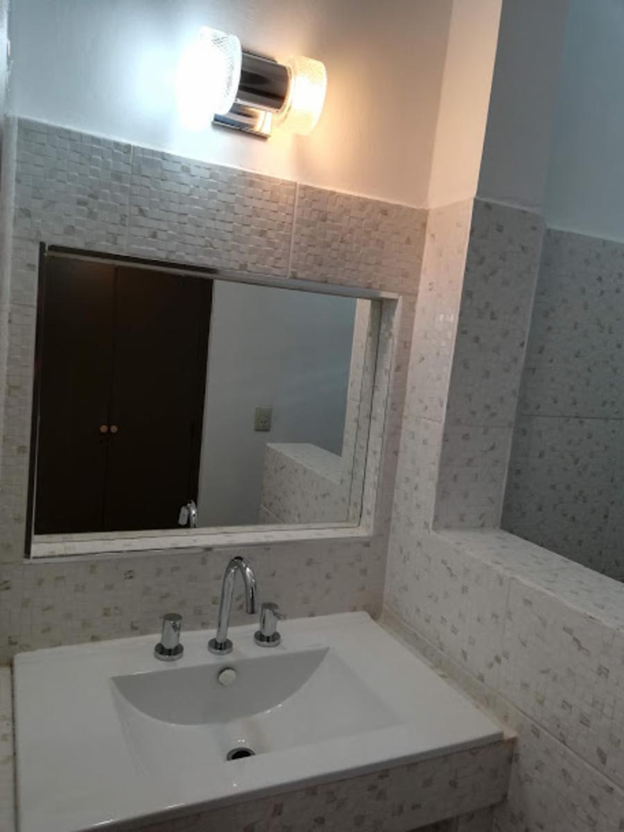 CASA VENTA CARLOS PAZ CON PILETA CENTRICA · Punilla — foto 42