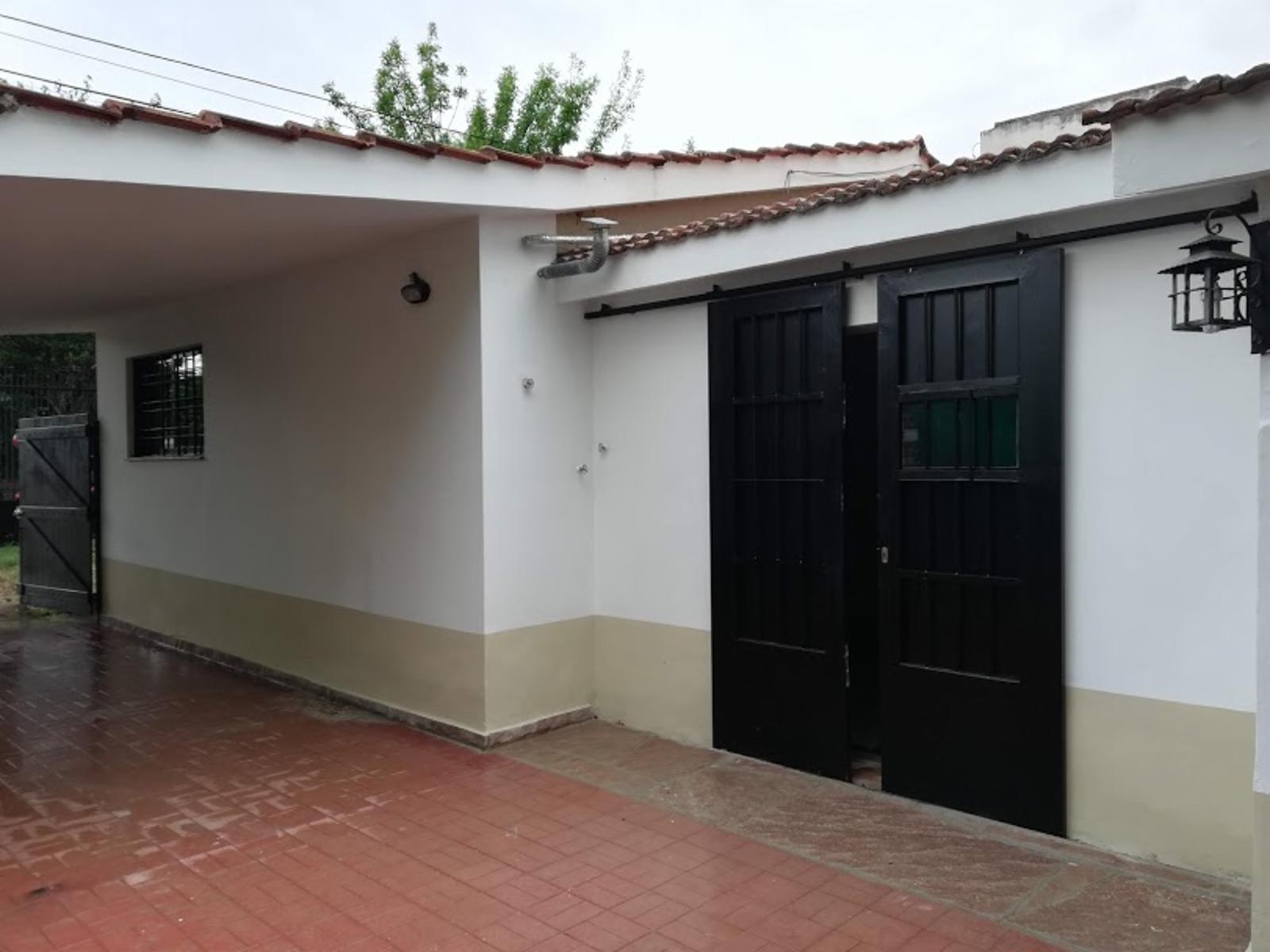 CASA VENTA CARLOS PAZ CON PILETA CENTRICA · Punilla — foto 10