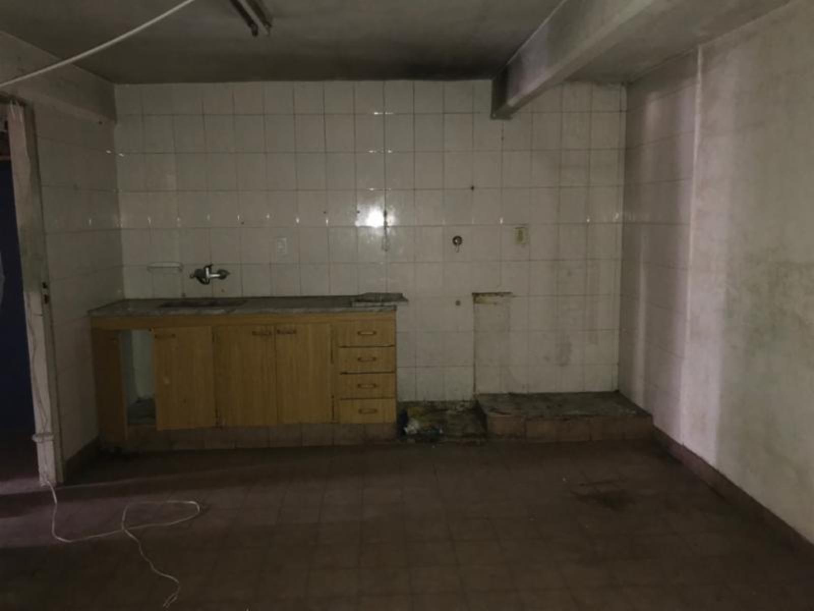 ZUVIRIA 5500 · Mataderos — foto 10