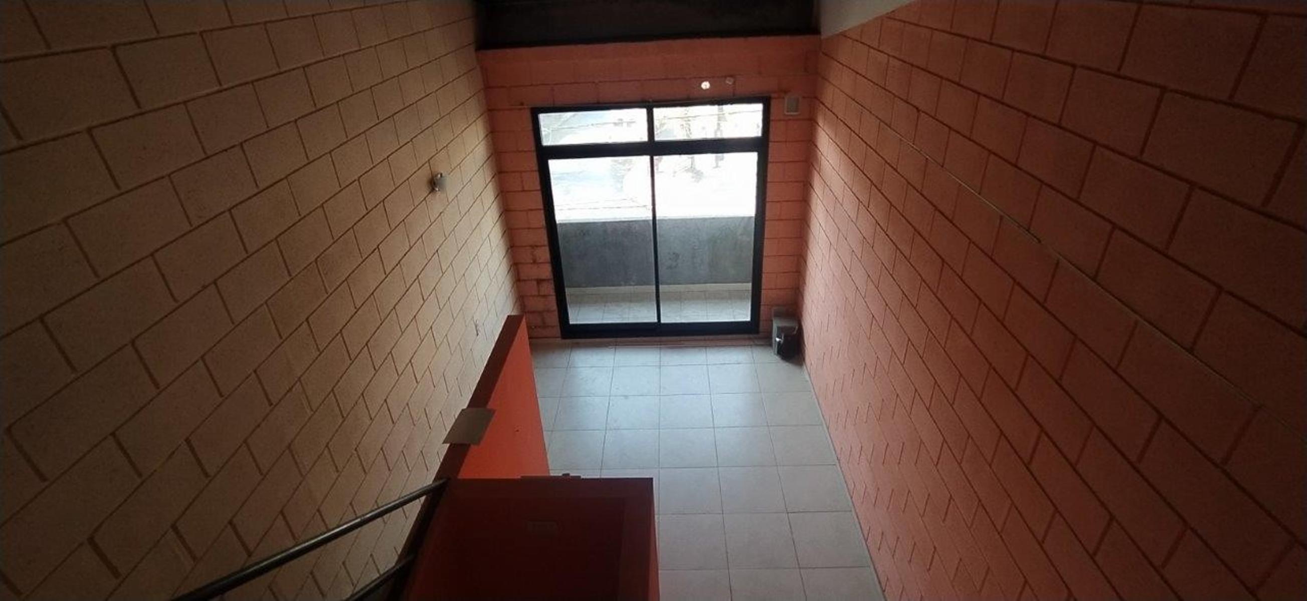 LAVALLE 91 · Ezeiza — foto 3