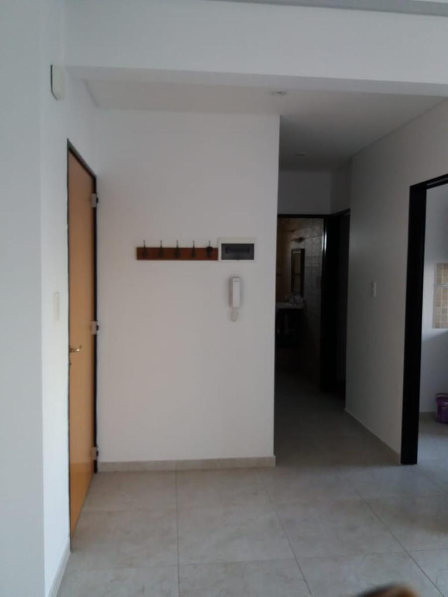 Ramon Falcon 6600 · Liniers — foto 3