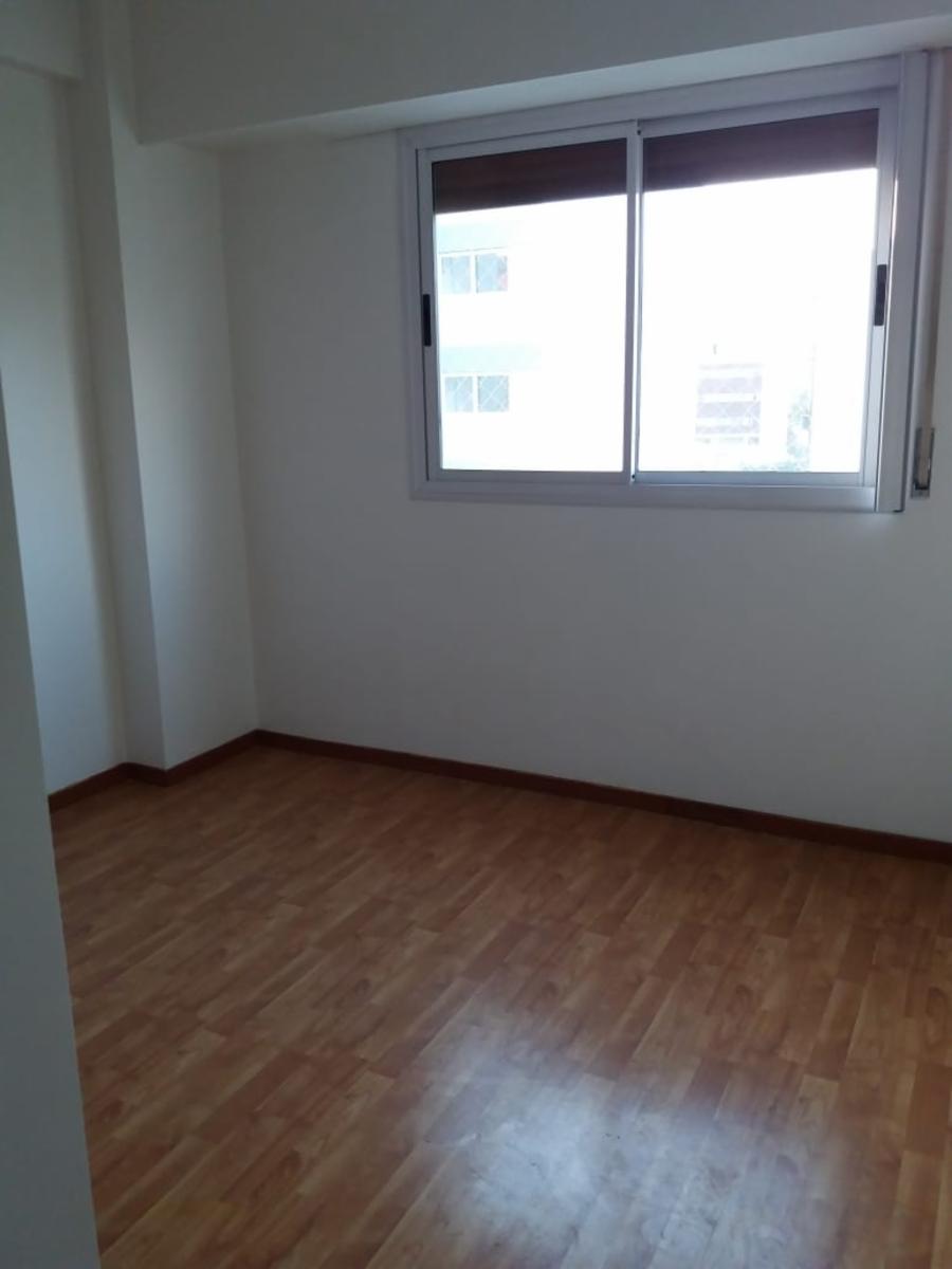 Ramon Falcon 6600 · Liniers — foto 9