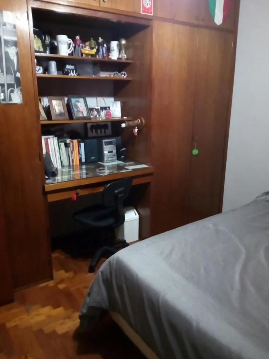 Defensa 300 · Morón — foto 4