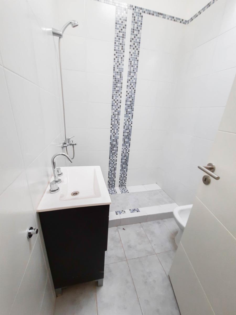 Remedios De Escalada 900 · Morón — foto 6