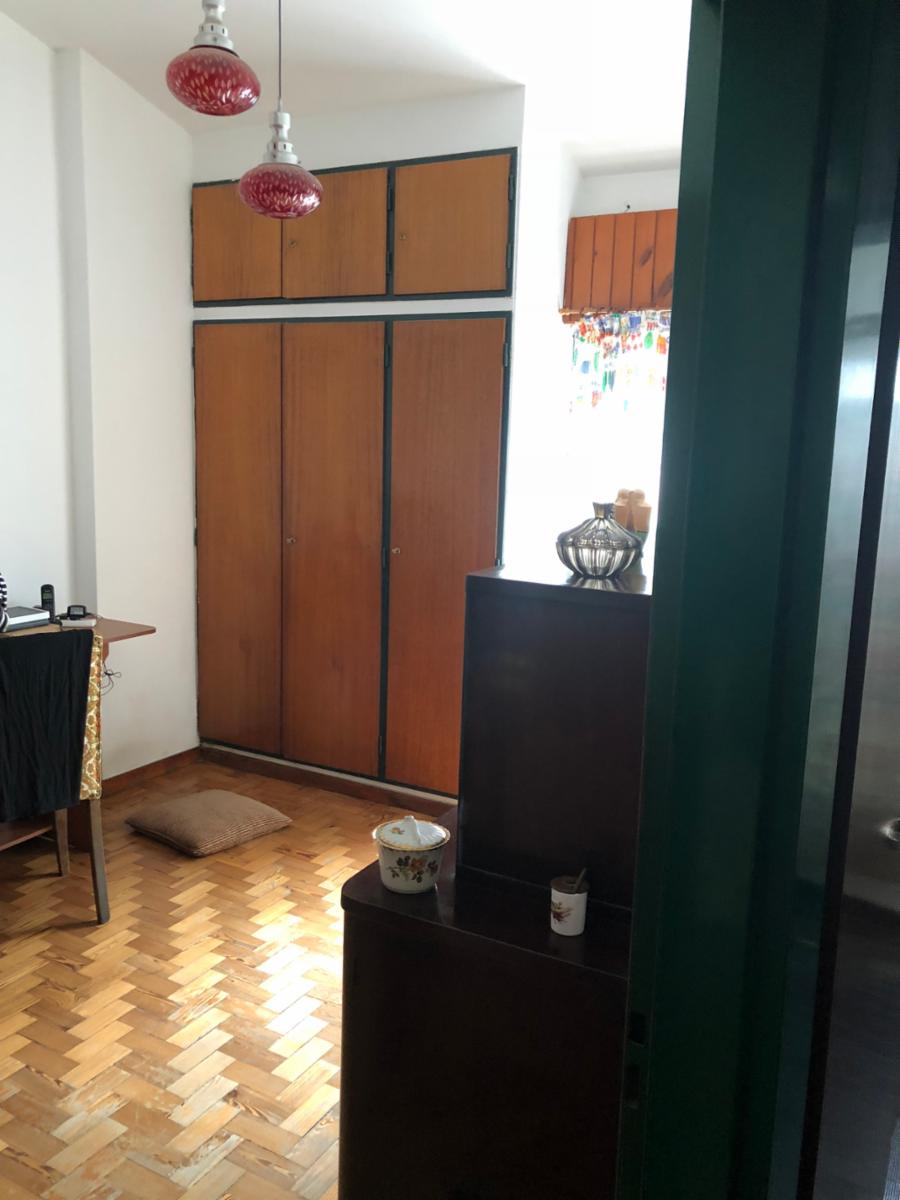 Excelente casa de 3 dormitorios,2 baños, quincho y garage en Rep. de Chile y 60.- · Mercedes — foto 4