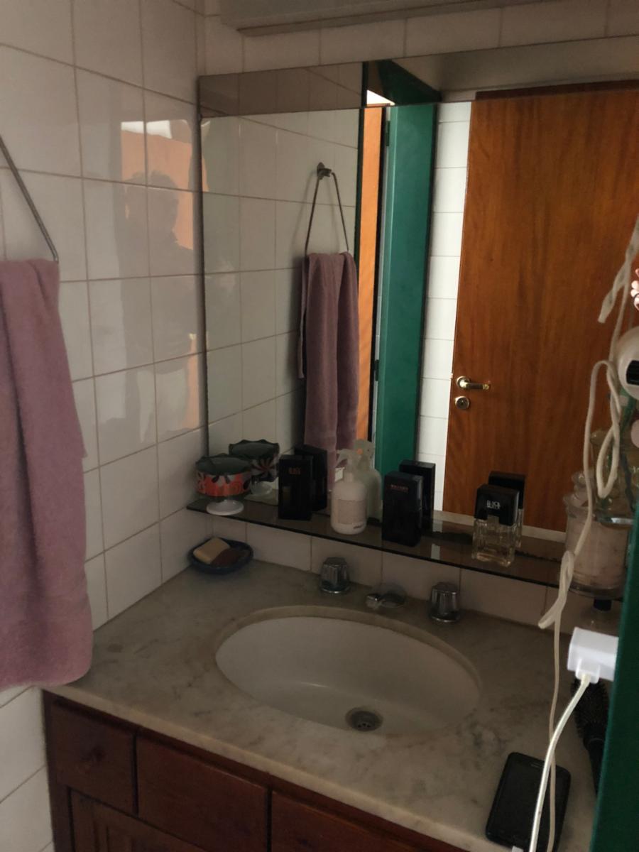Excelente casa de 3 dormitorios,2 baños, quincho y garage en Rep. de Chile y 60.- · Mercedes — foto 6
