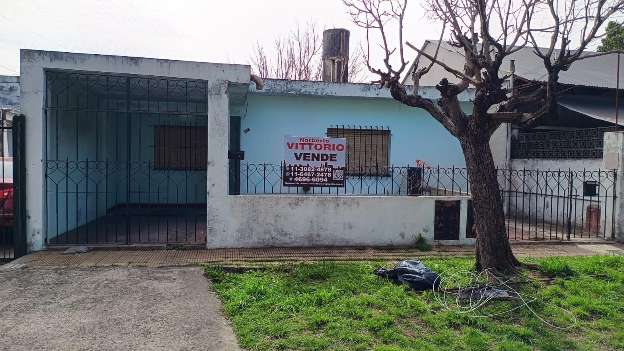 Venta  PH de Tres Ambientes con Entrada de Auto y Fondo Totalmente Independiente