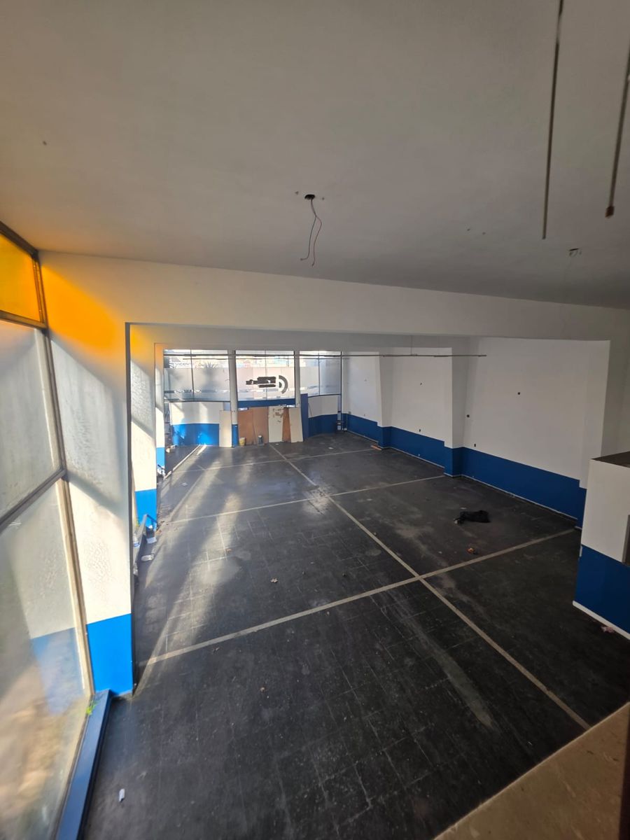 AVENIDA HIPOLITO IRIGOYEN 7819 · Lomas De Zamora — foto 11