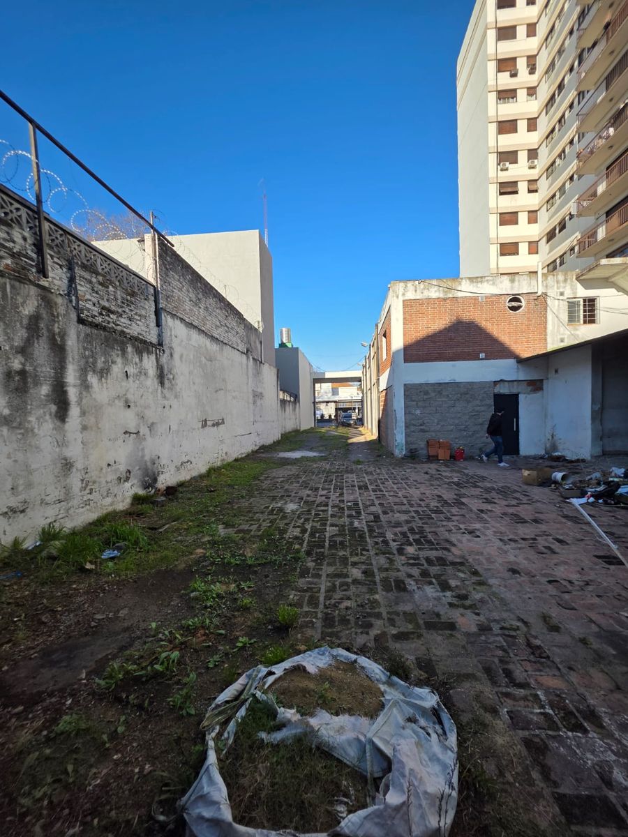 AVENIDA HIPOLITO IRIGOYEN 7819 · Lomas De Zamora — foto 6