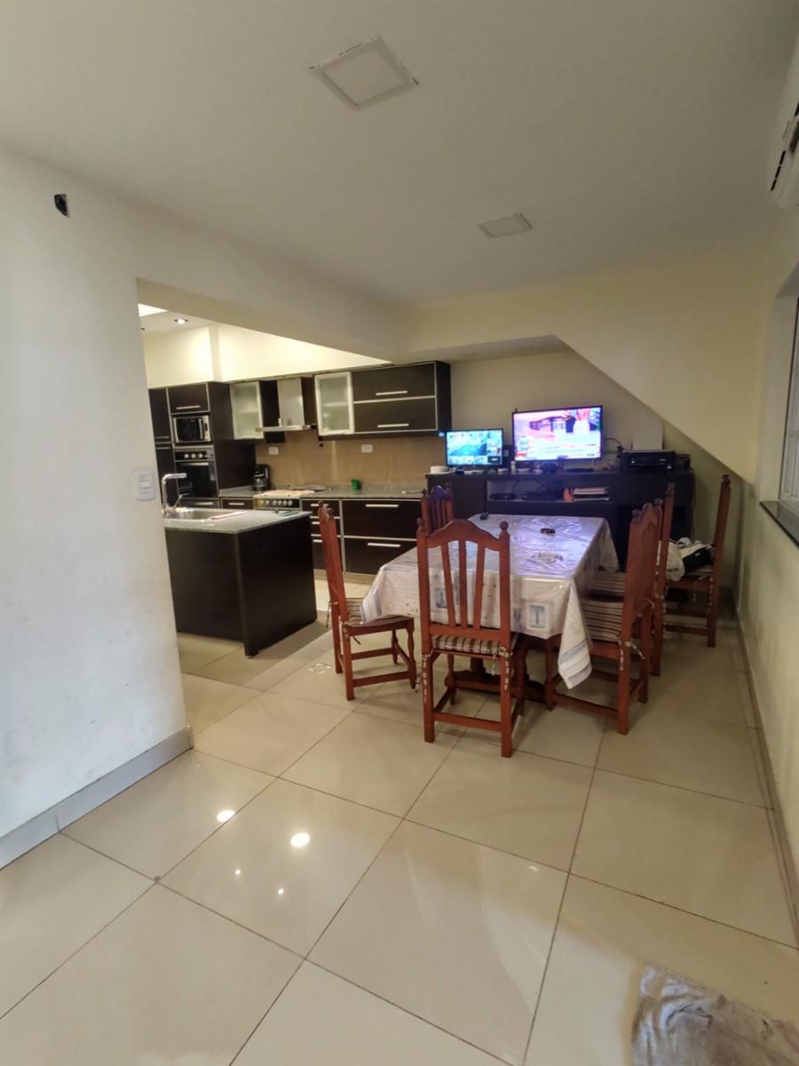 Pino 1800 · Morón — foto 18