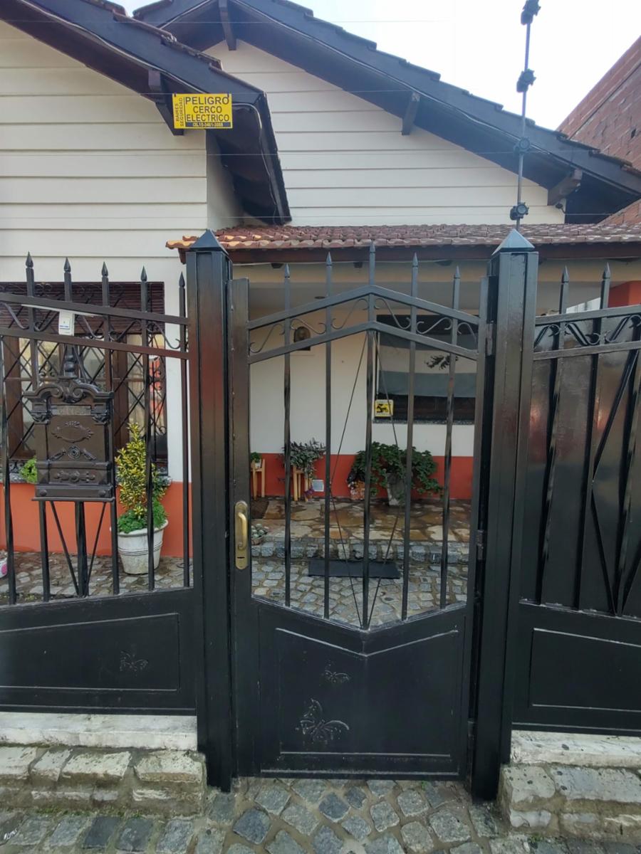 Pino 1800 · Morón — foto 4