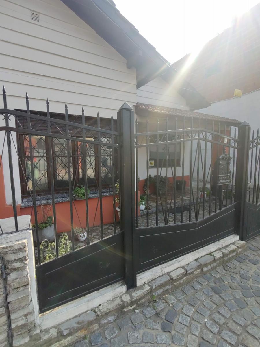 Pino 1800 · Morón — foto 6