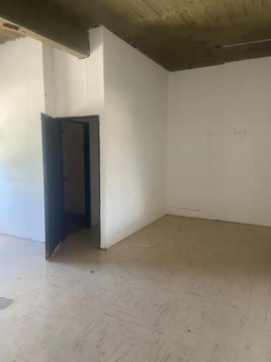 Av Peron 4751 · José C. Paz — foto 12