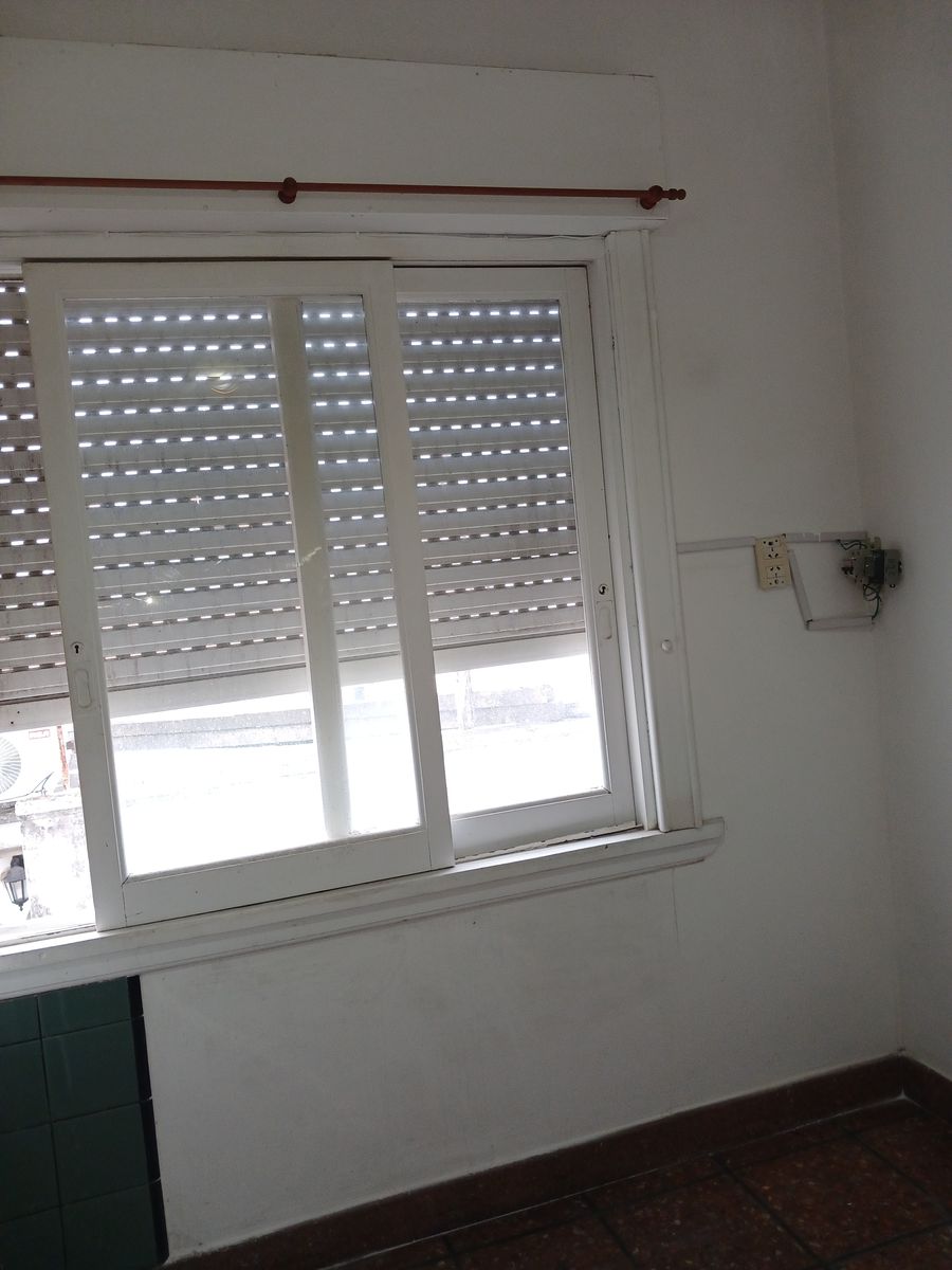 DAMICO 1078 · Morón — foto 9