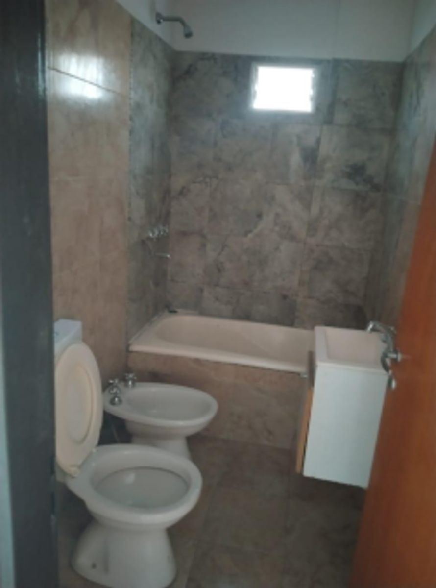 ALQUILER DEPARTAMENTO 2 AMBIENTES CON BALCON Y TERRAZA