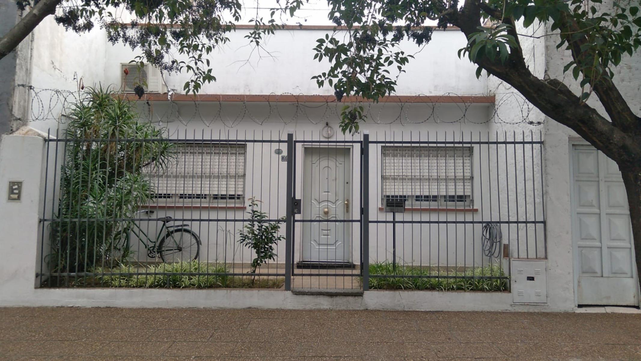 CASA 3 AMPLIOS AMB con  PATIO y TERRAZA  - VILLA BALLESTER