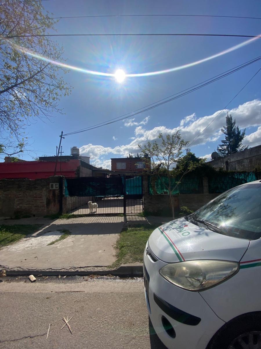 Amplia casa en venta