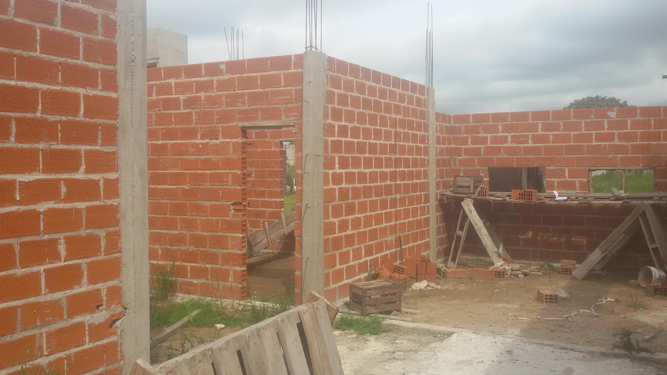 TERRENO CON CONSTRUCCION