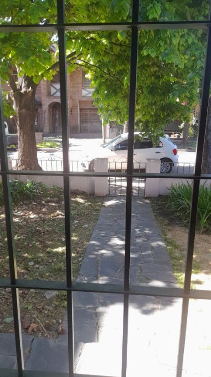 Cadiz 3340 · Morón — foto 8
