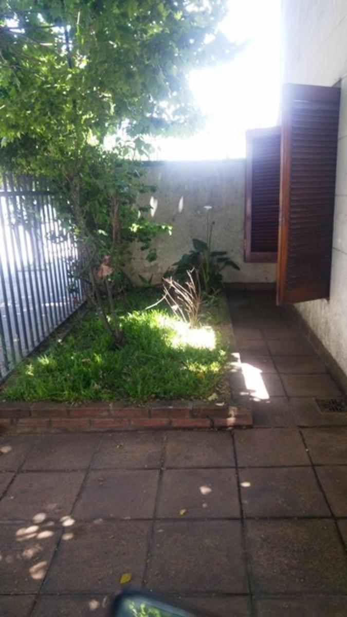 uruguay 700 · Morón — foto 11