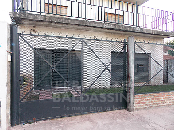 Ituzaingo al 1000 · Almirante Brown — foto 14