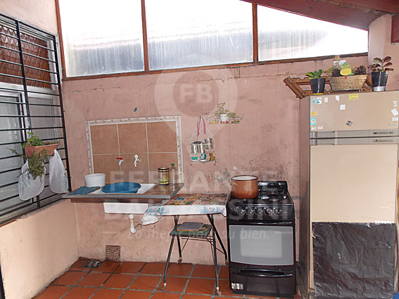 Ituzaingo al 1000 · Almirante Brown — foto 17