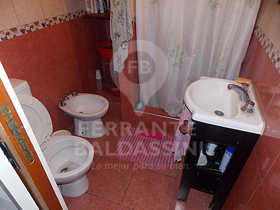 Ituzaingo al 1000 · Almirante Brown — foto 4