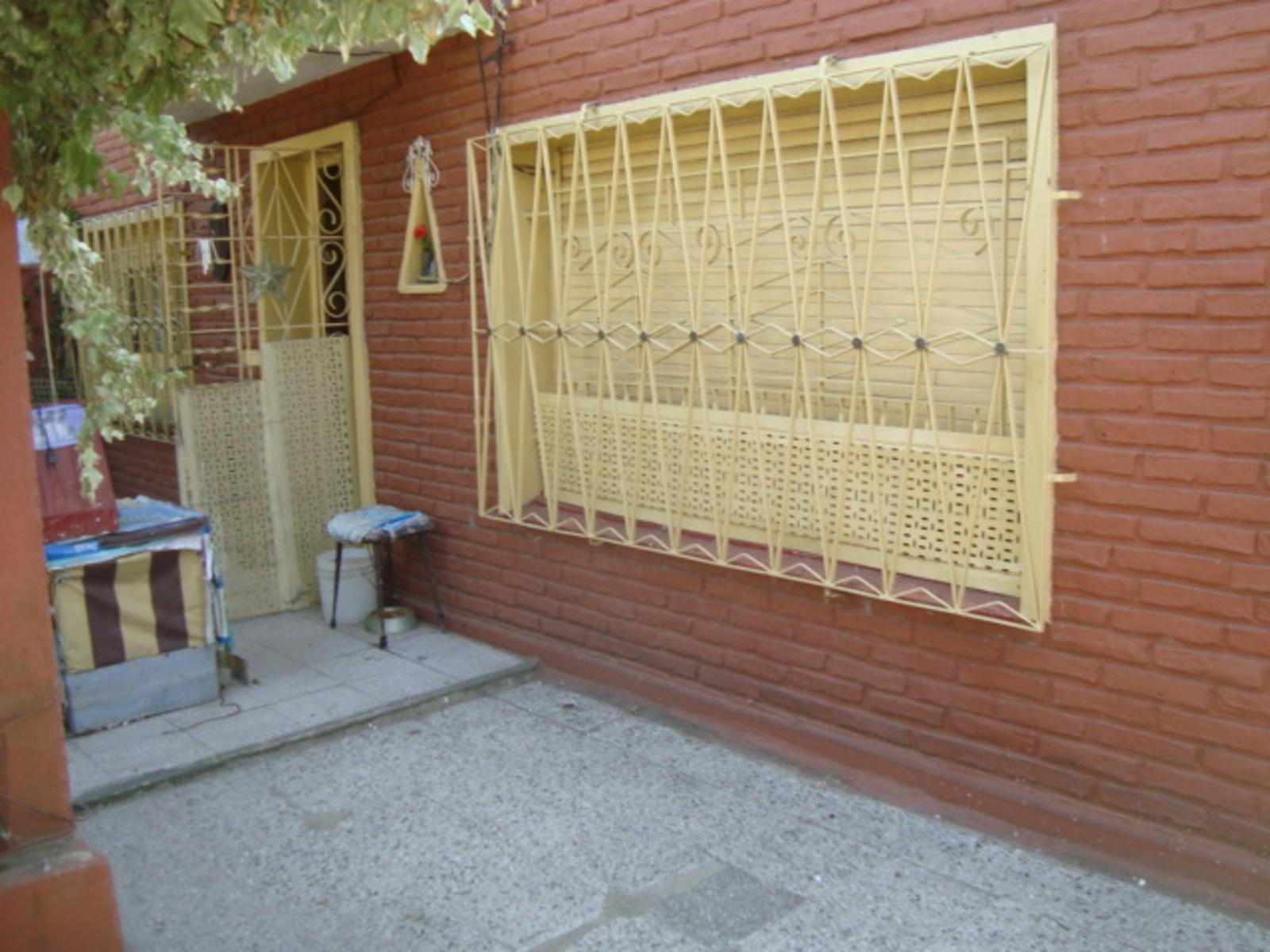 SAAVEDRA AL 300 · Almirante Brown — foto 11