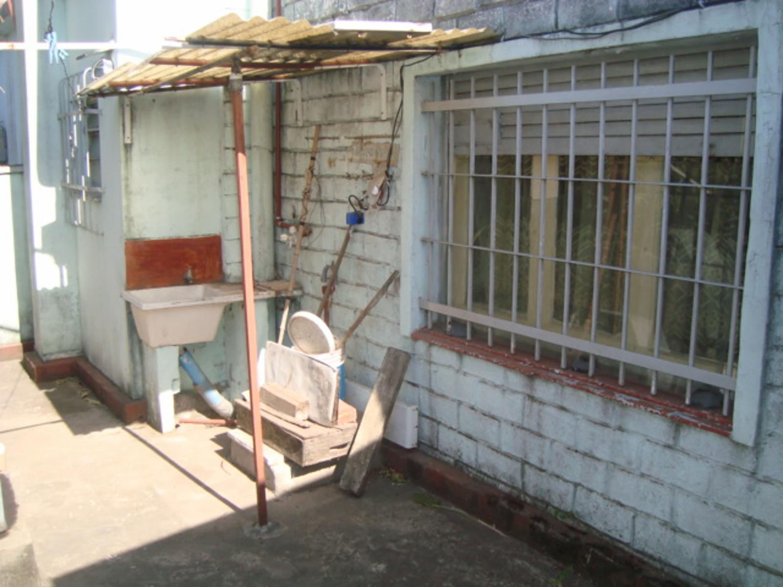 SAAVEDRA AL 300 · Almirante Brown — foto 13