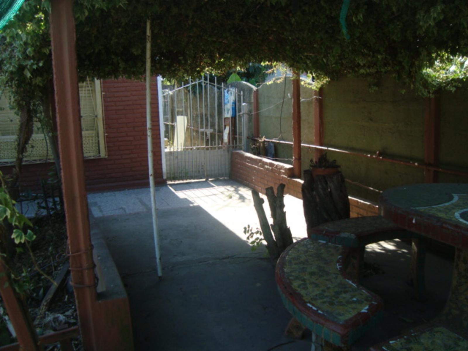 SAAVEDRA AL 300 · Almirante Brown — foto 4