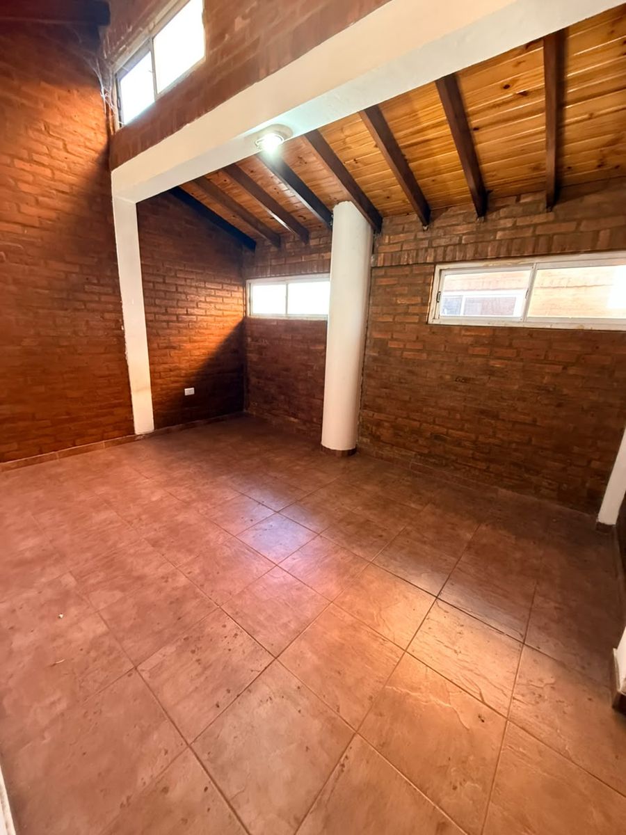 AVENIDA FRANCISCO PIOVANO 4951 · Moreno — foto 5
