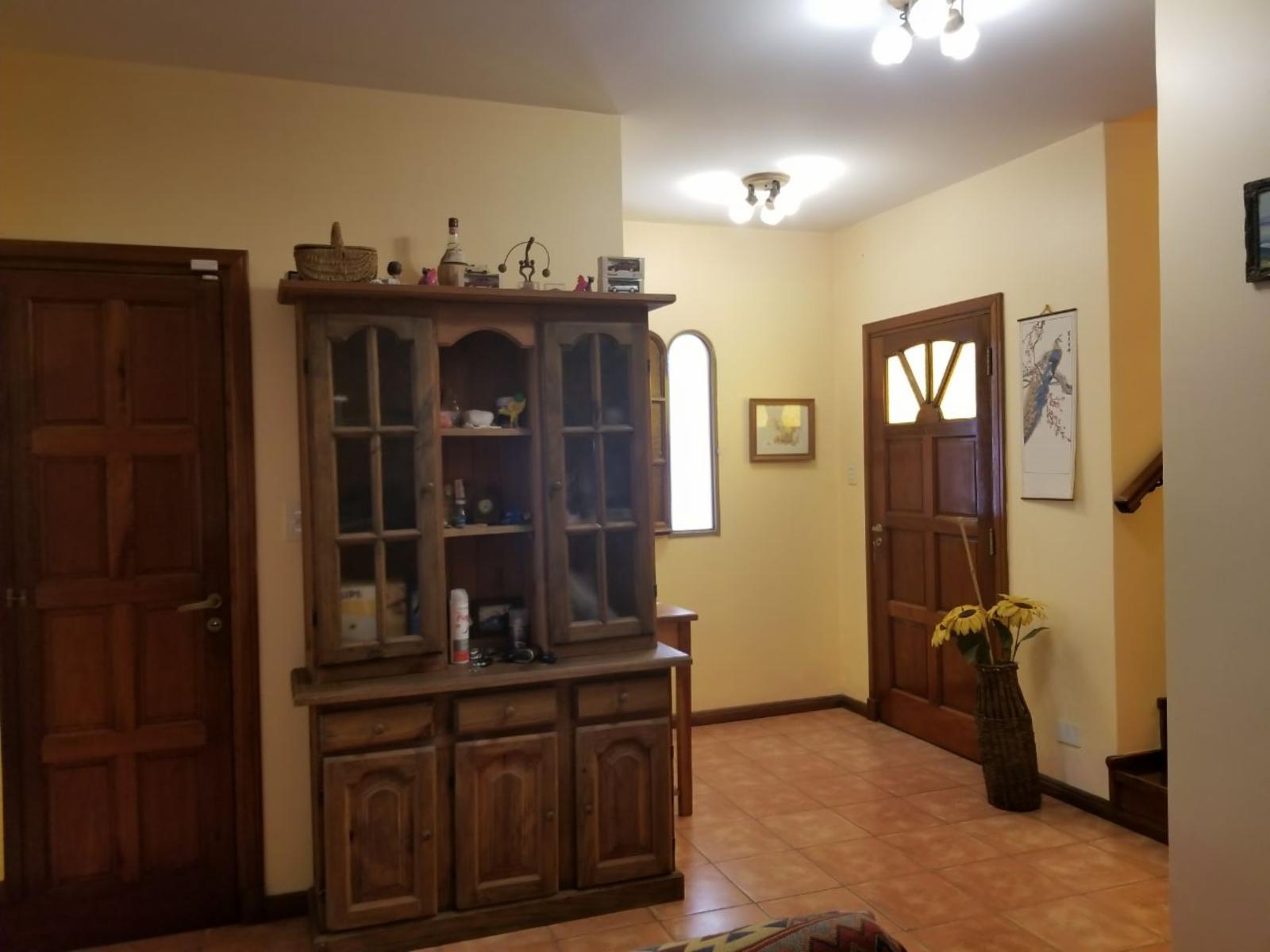 IMPECABLE CASA - ESCOBAR CENTRO - calle Cervantes · Escobar — foto 13