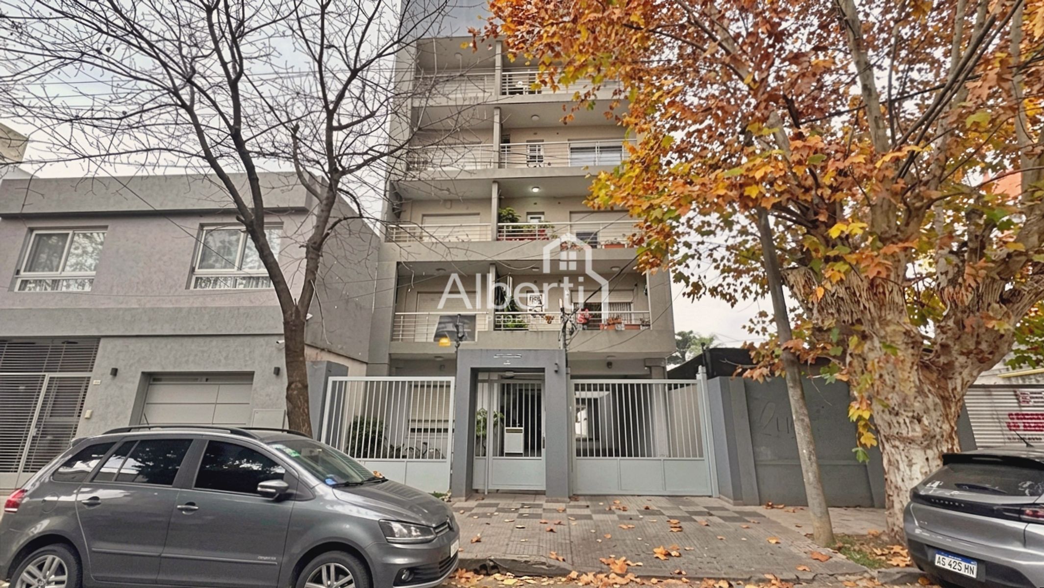 VENTA DEPARTAMENTO MONOAMBIENTE DE CATEGORÍA, EN HAEDO NORTE.