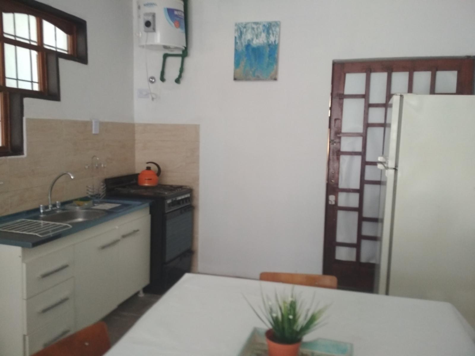 DEPARTAMENTO CENTRICO PARA 4 PERSONAS. PATIO. COCHERA