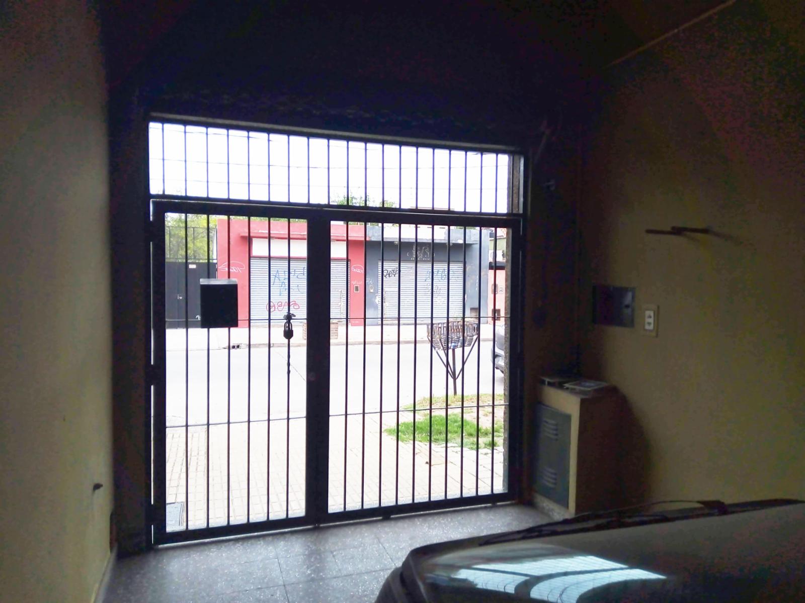 JORGE BYNNON 2500 · Almirante Brown — foto 4