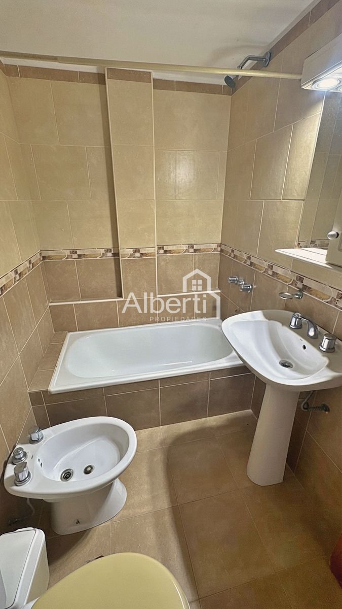 Almte. Guillermo Brown 259 · Morón — foto 7