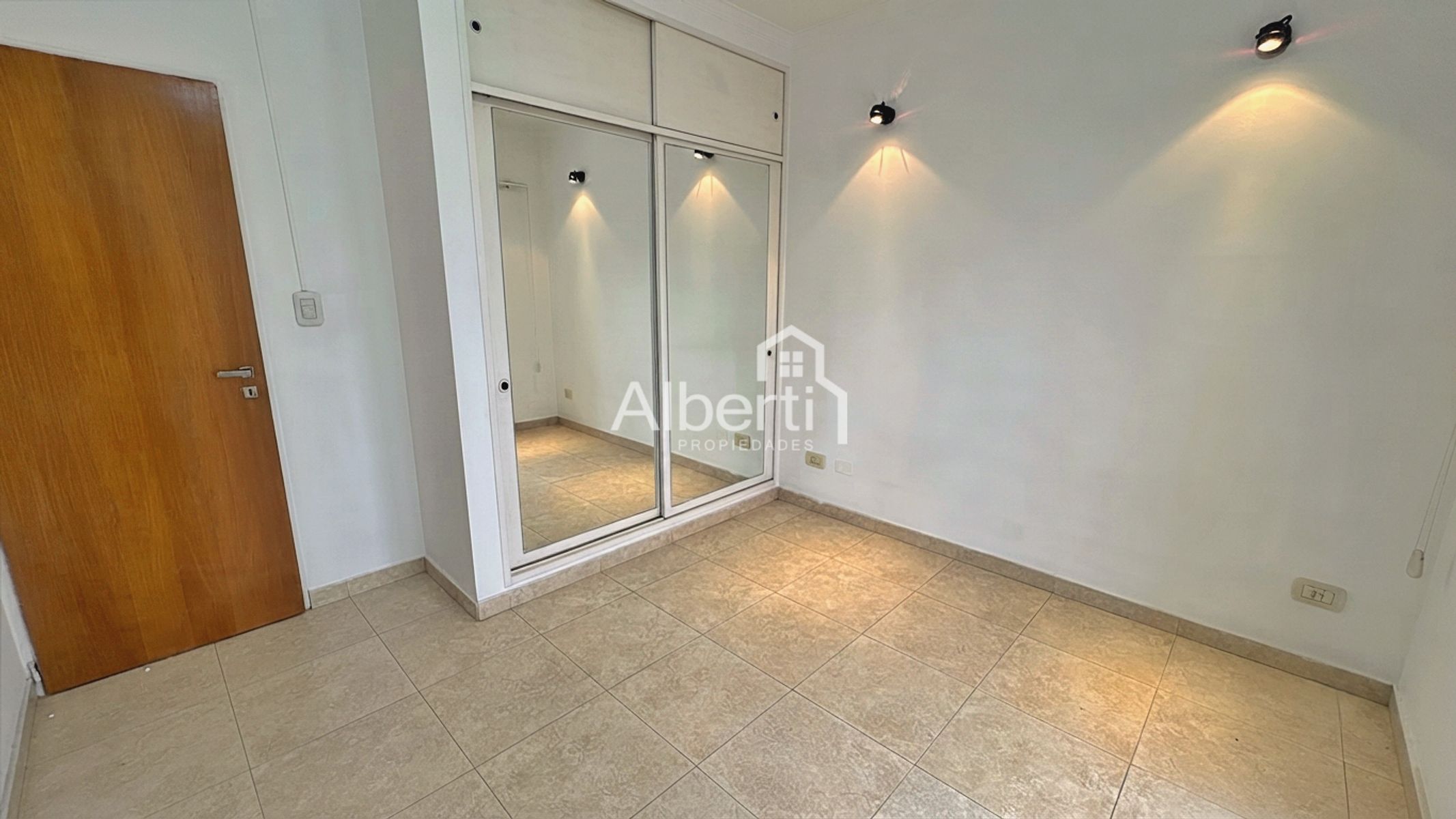 Almte. Guillermo Brown 259 · Morón — foto 9