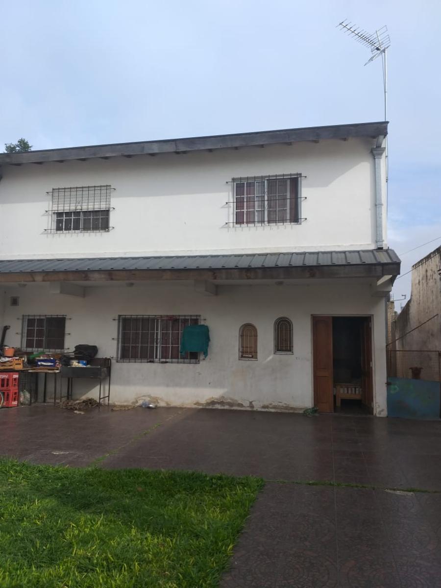 Echeverria 1200 · Merlo — foto 17