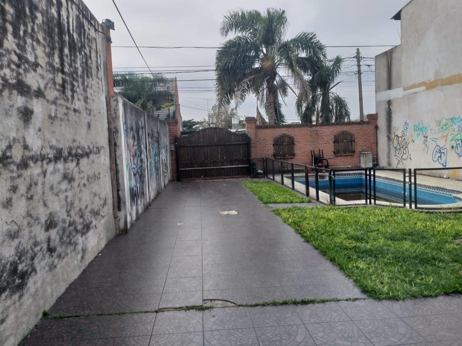 Echeverria 1200 · Merlo — foto 7