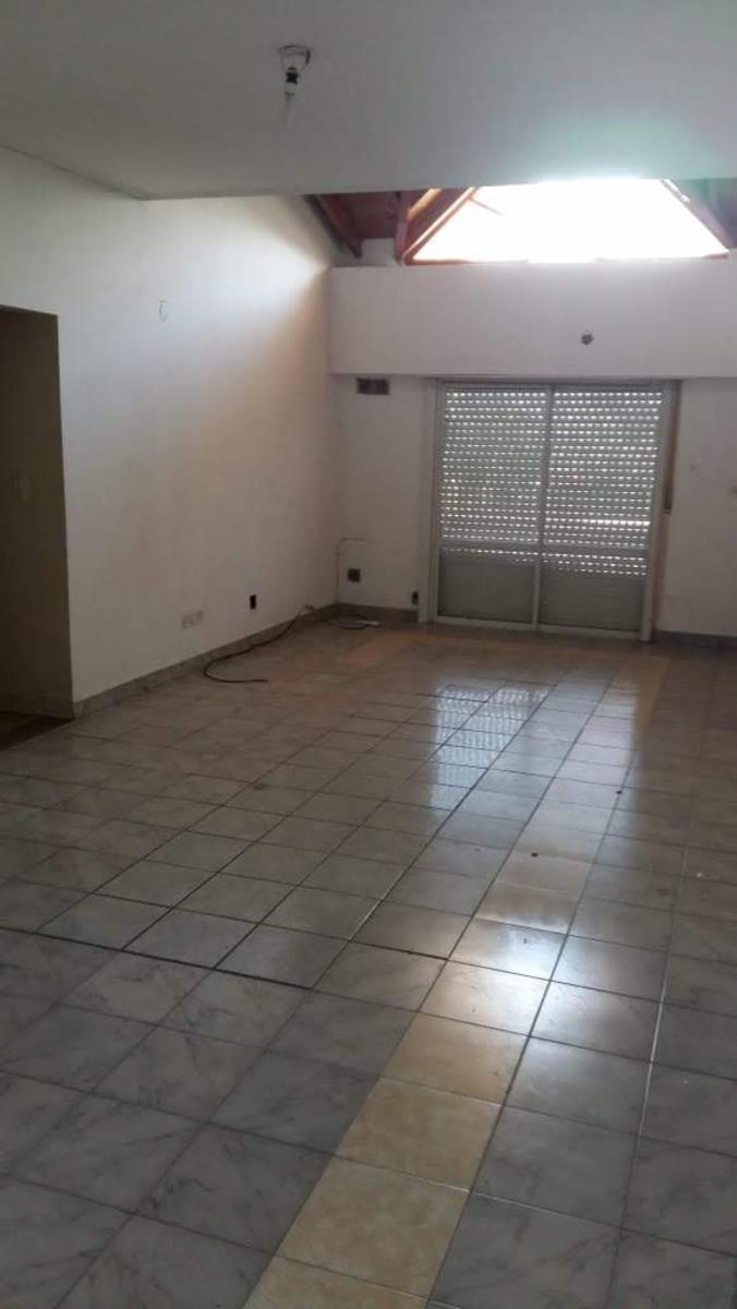 Boulevard Santa Marina 937 · Esteban Echeverría — foto 14