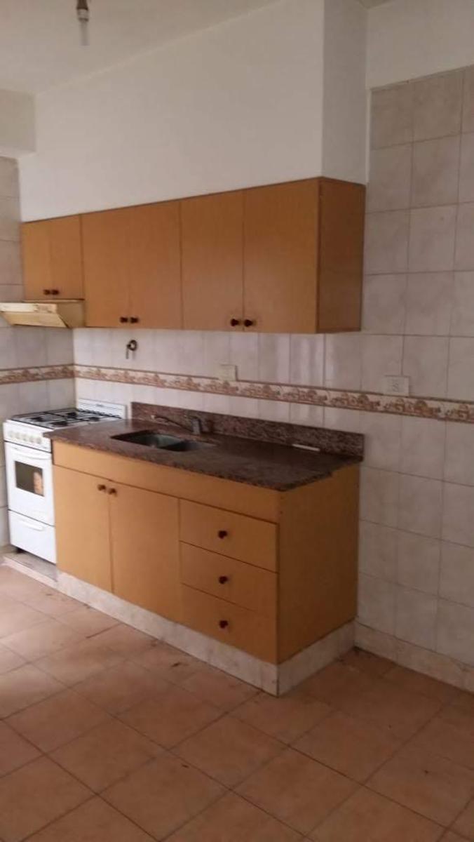 Boulevard Santa Marina 937 · Esteban Echeverría — foto 16