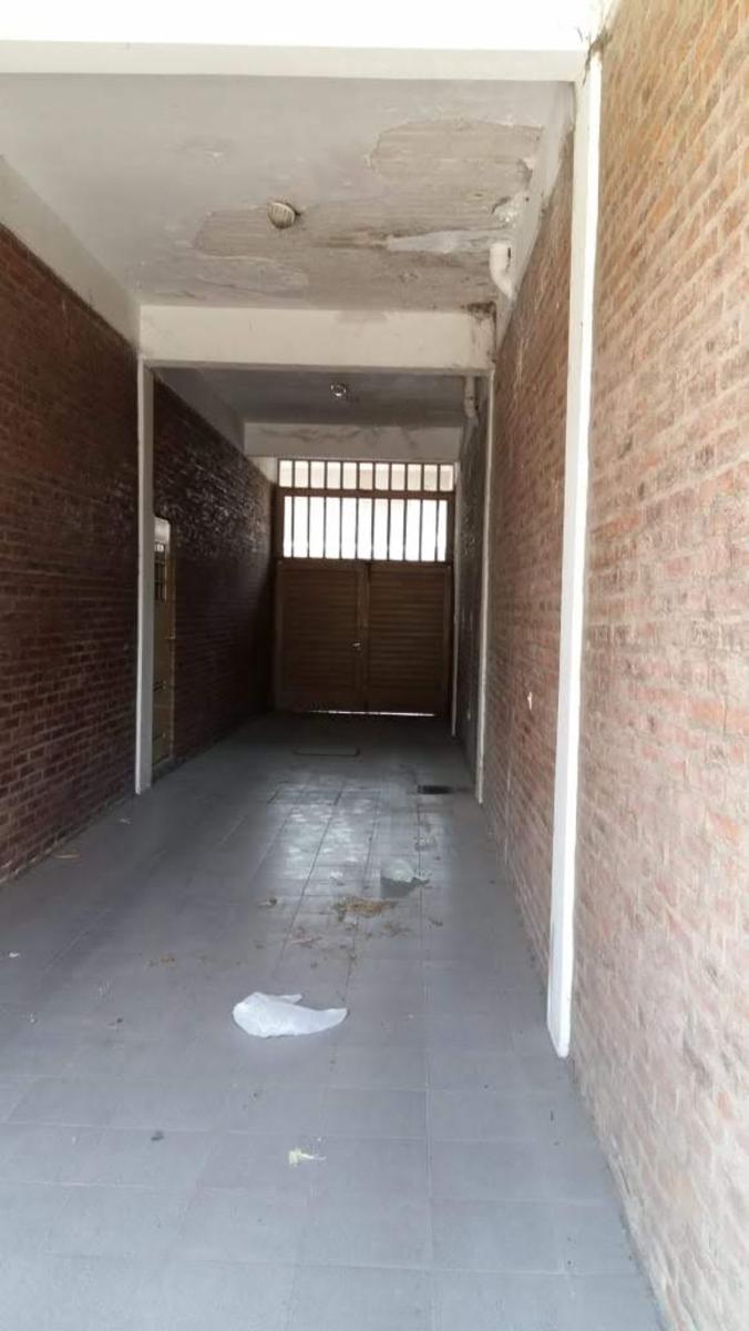Boulevard Santa Marina 937 · Esteban Echeverría — foto 23